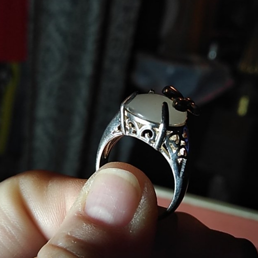 Ring - Picture 4 of 4